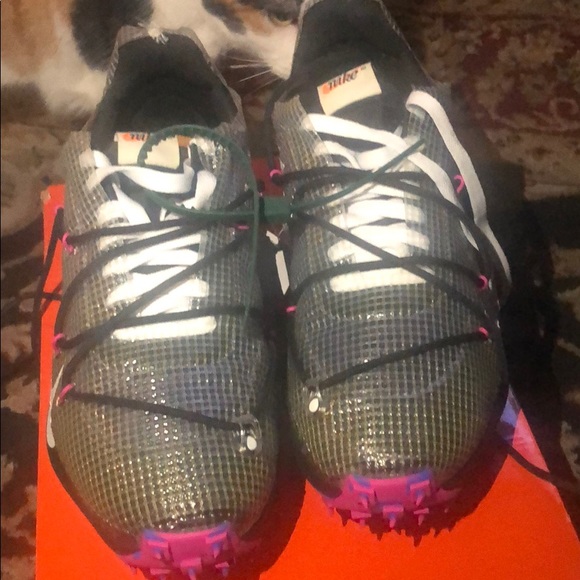 Off white sneakers they don’t make them anymore - Picture 8 of 8